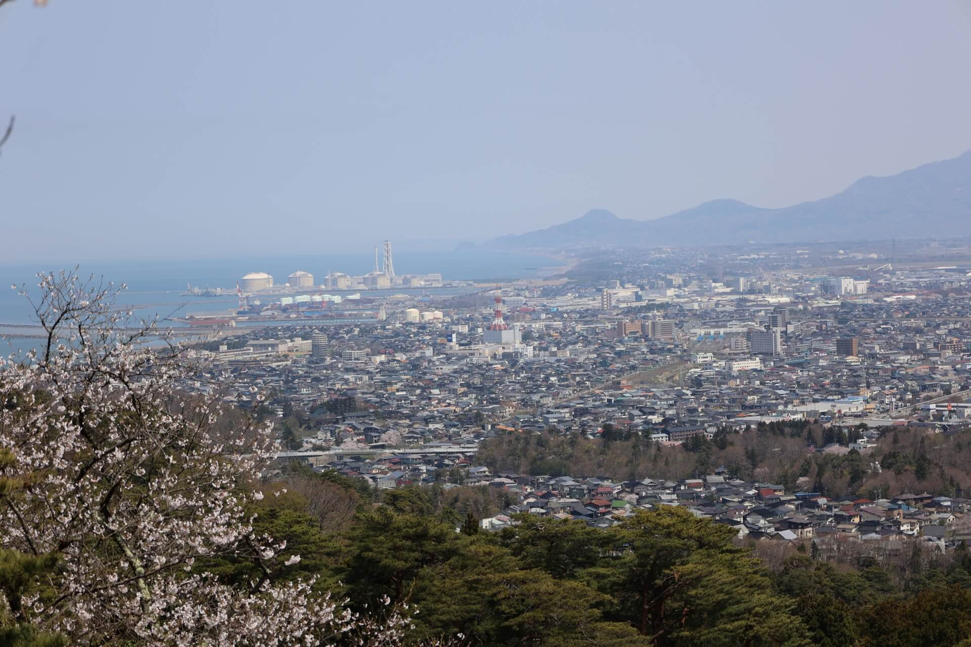上越市の街の風景